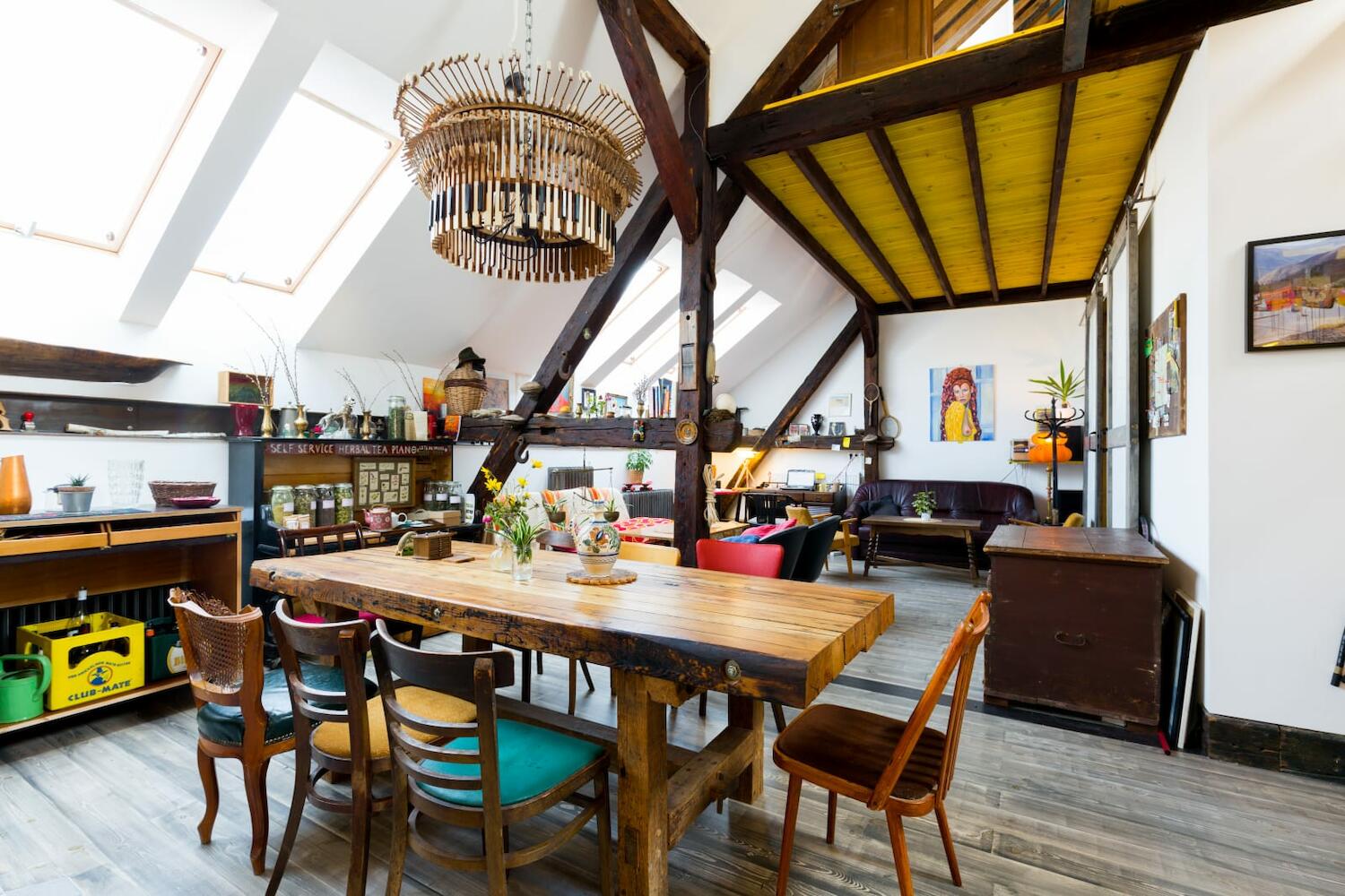 Das Nest, Budapest