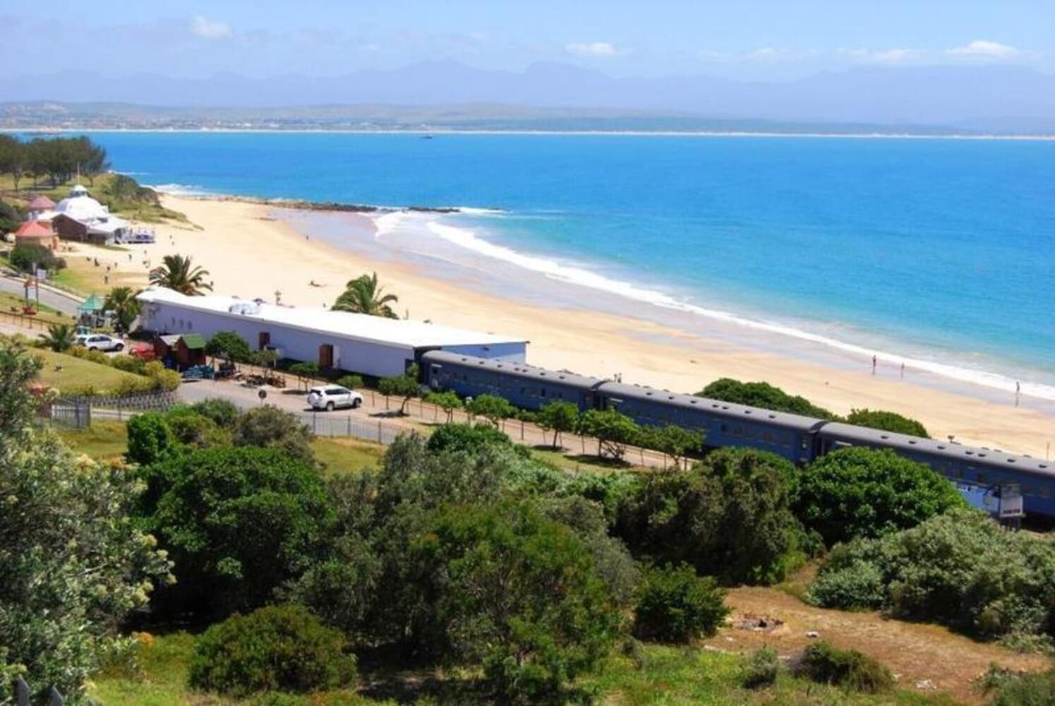 Santos Express Train Lodge