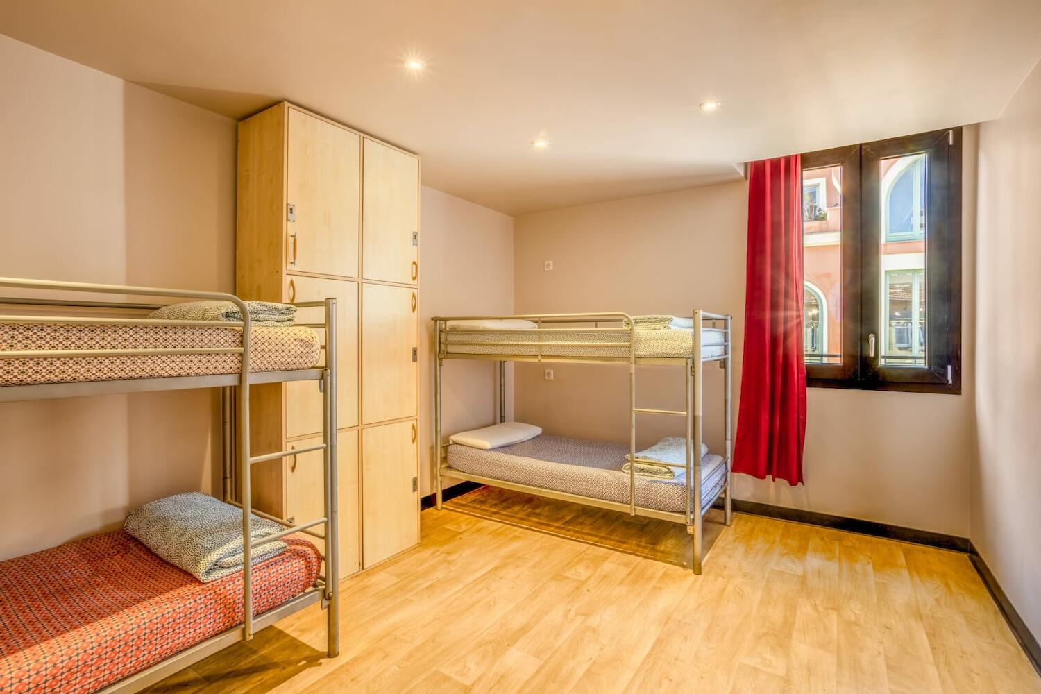 Villa Saint Exupery Beach Hostel