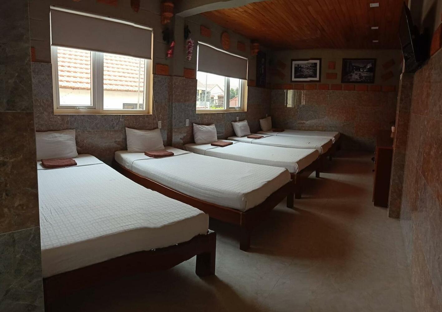 Terra Cotta Homestay & Hostel