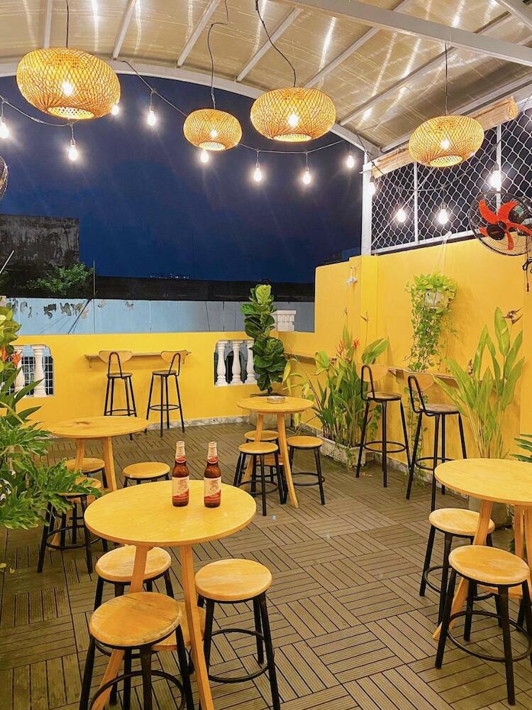 Saigon Authentic Hostel - Daily Walking City Tour, Cooking Class, Food Tours, FR