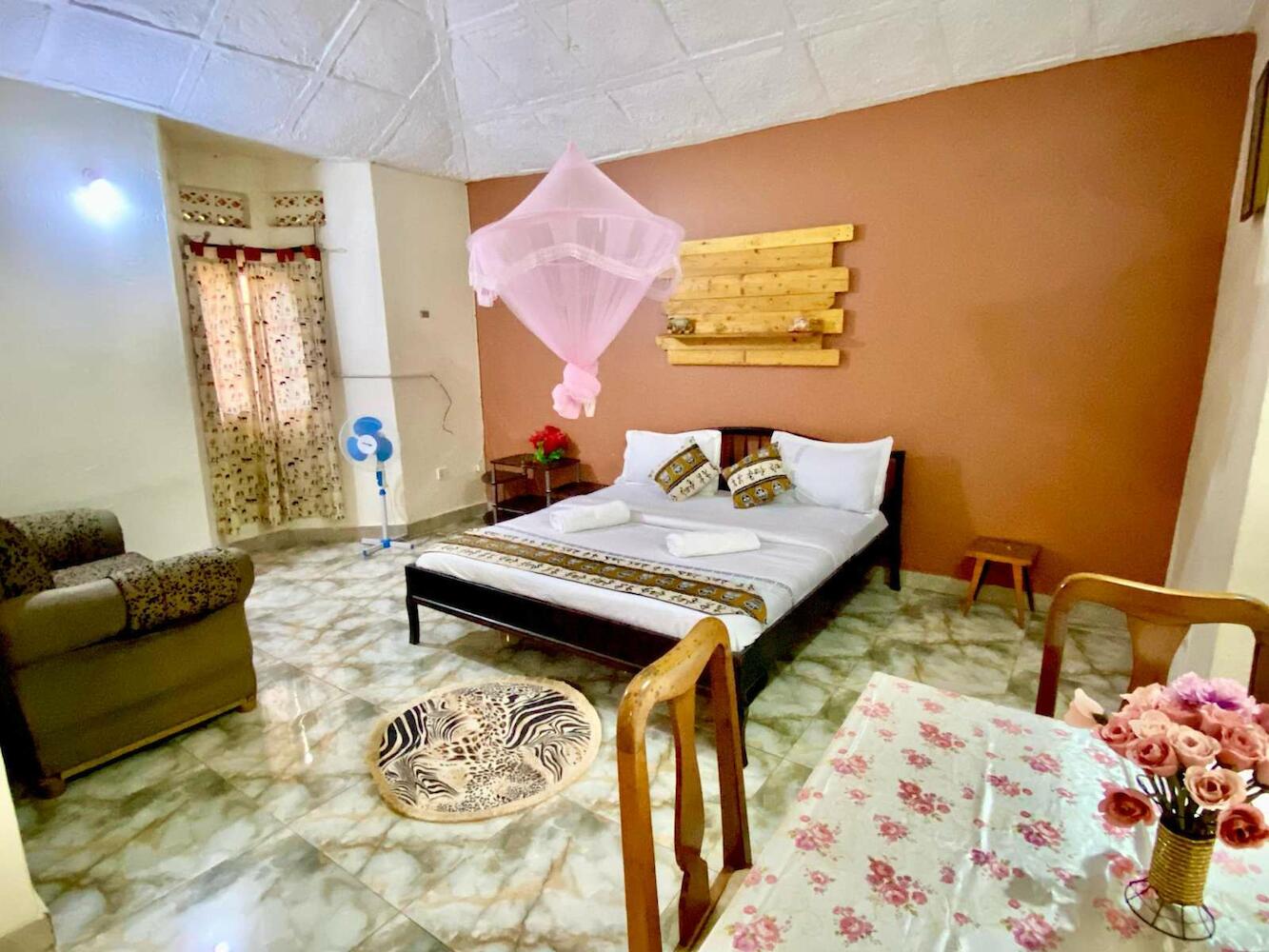 Gorilla African Guest House, Entebbe