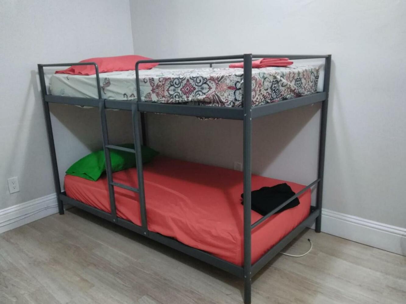 Miami cheapest hostel