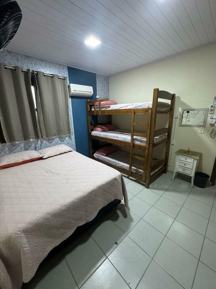 Hostel Casa Jambo Guaruja