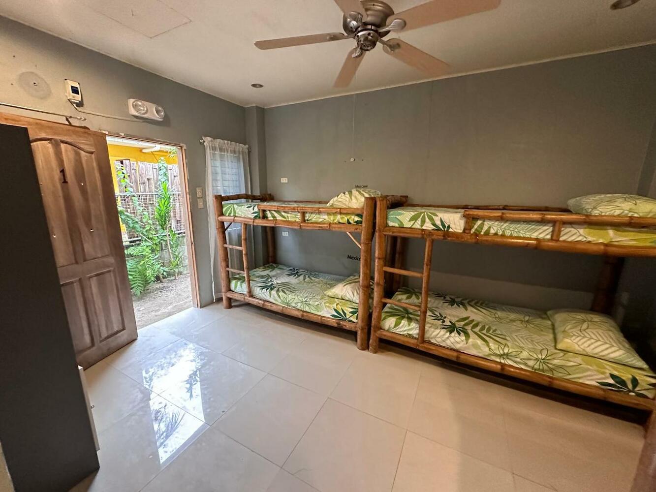 Lionfish Backpackers Hostel Malapascua, Malapascua Island