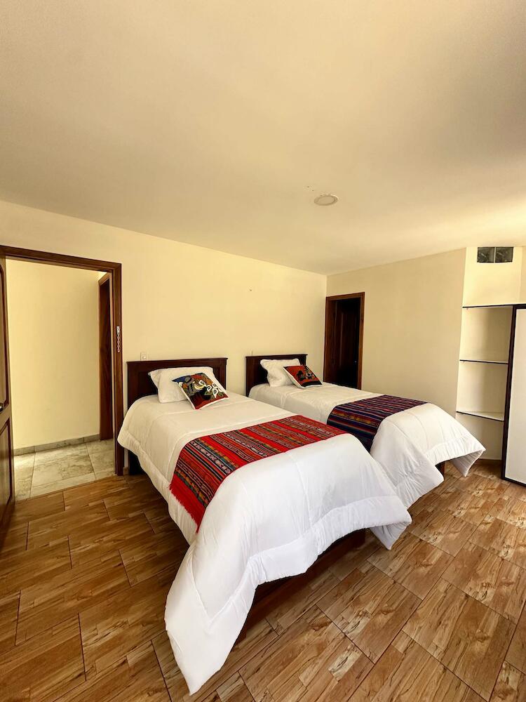 Quito Basecamp - Adventure Hostel, Quito