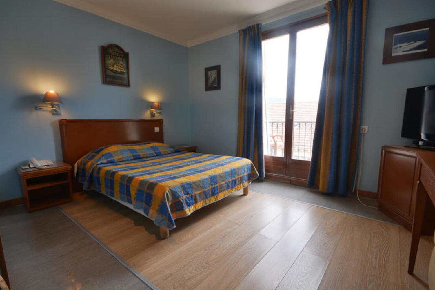 Baccarat Hostel, Nice