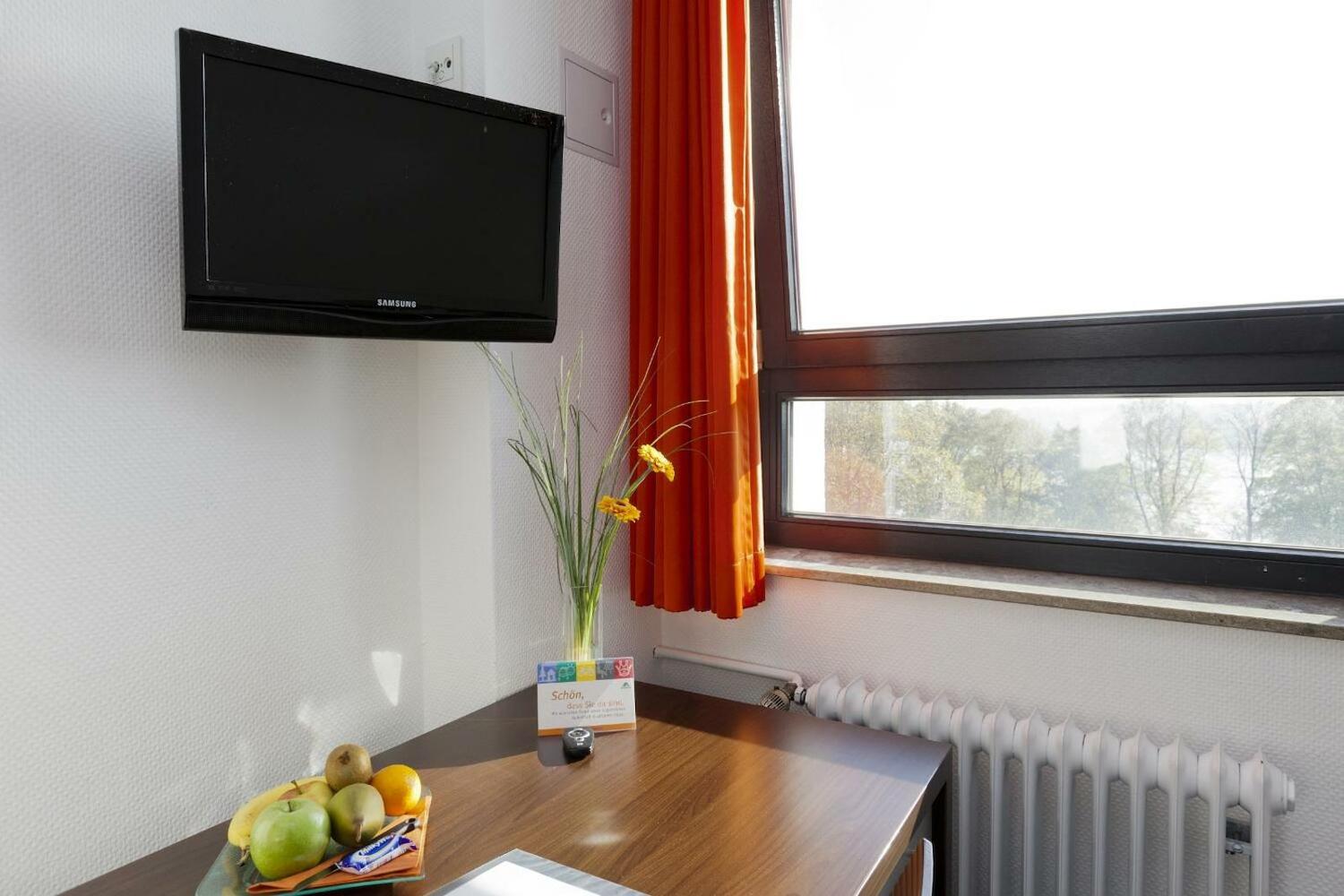 Jugendherberge Köln-riehl - Youth Hostel, Cologne