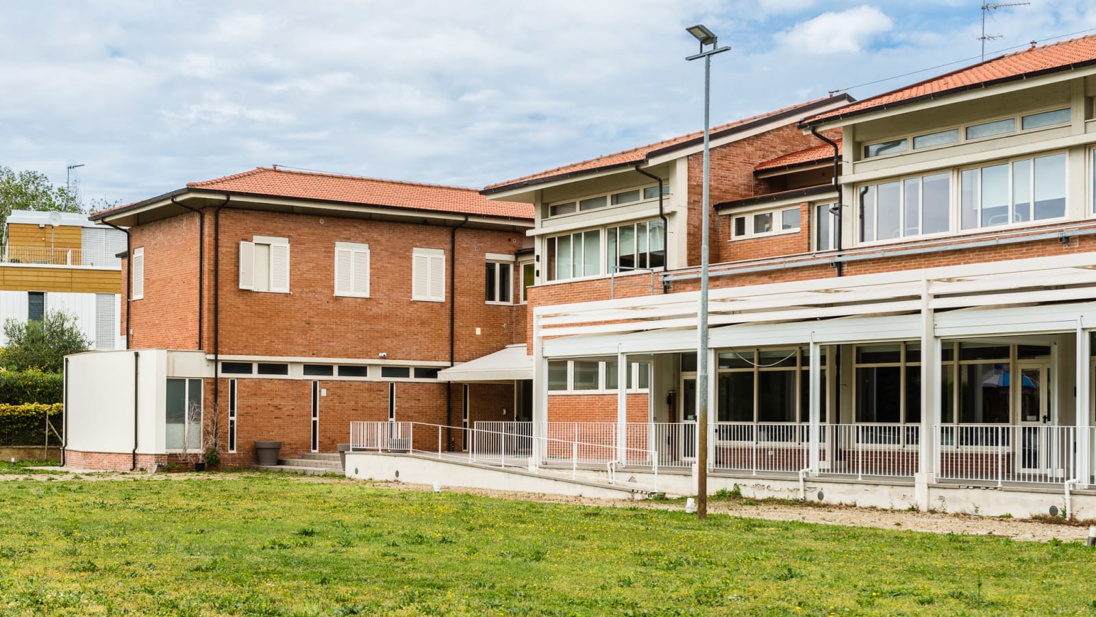 Eliopoli Beach Hostel & Restaurant