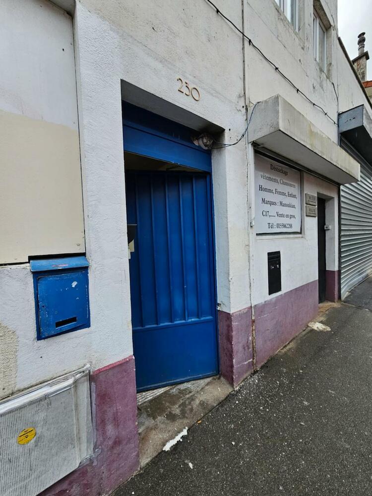 Korean Minbak Clv, Paris