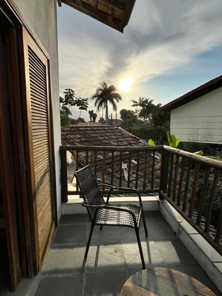 Marola Guest House