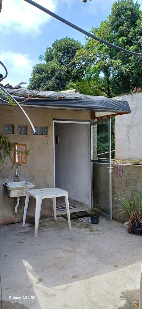 Val's Hostel