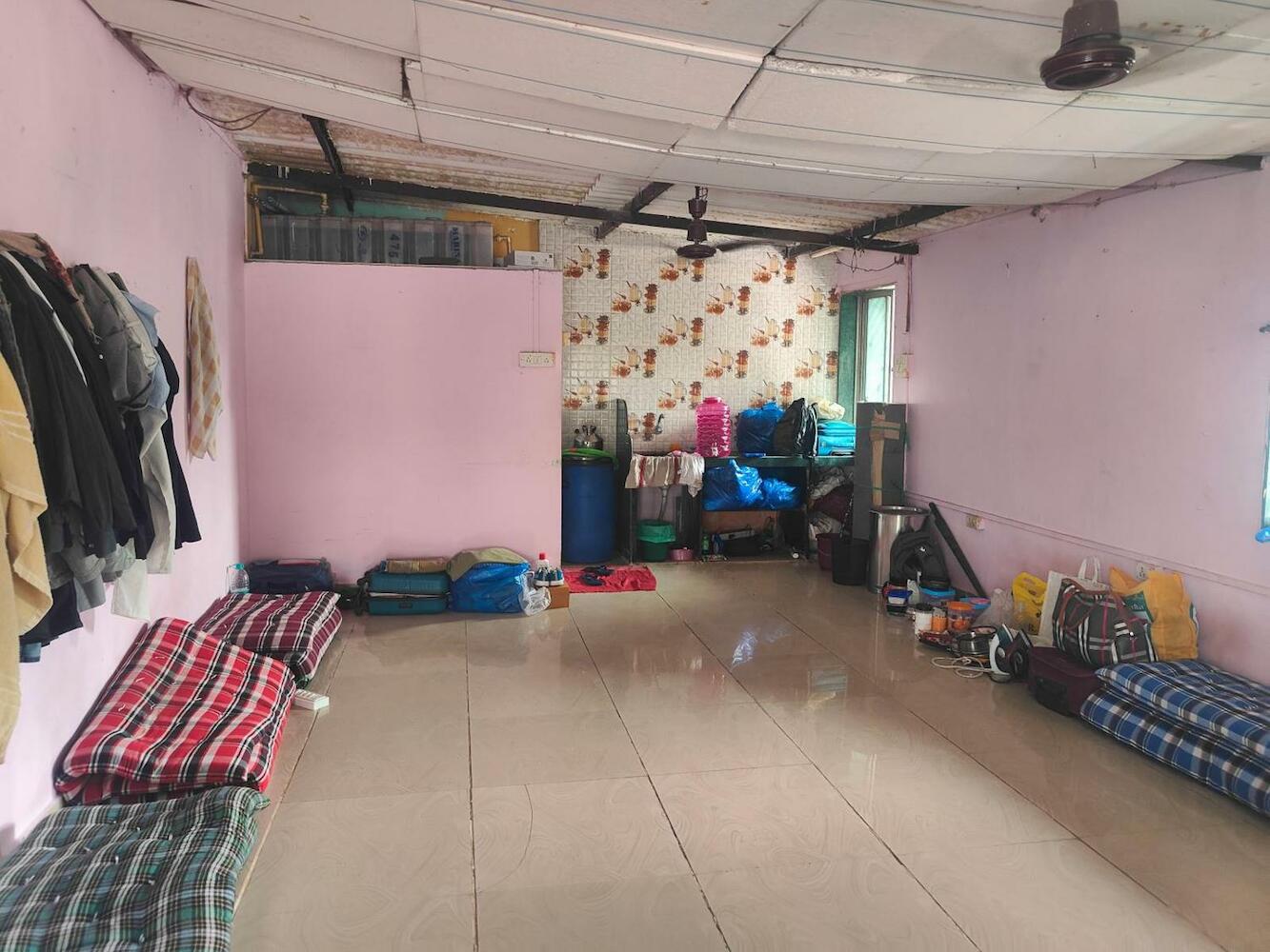 Miraj Khan Dormitory Pg, Mumbai