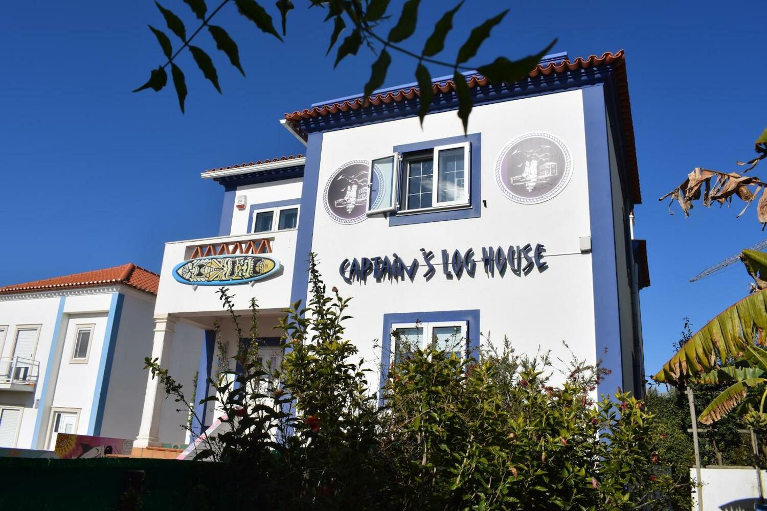 Captain's Log House, Peniche