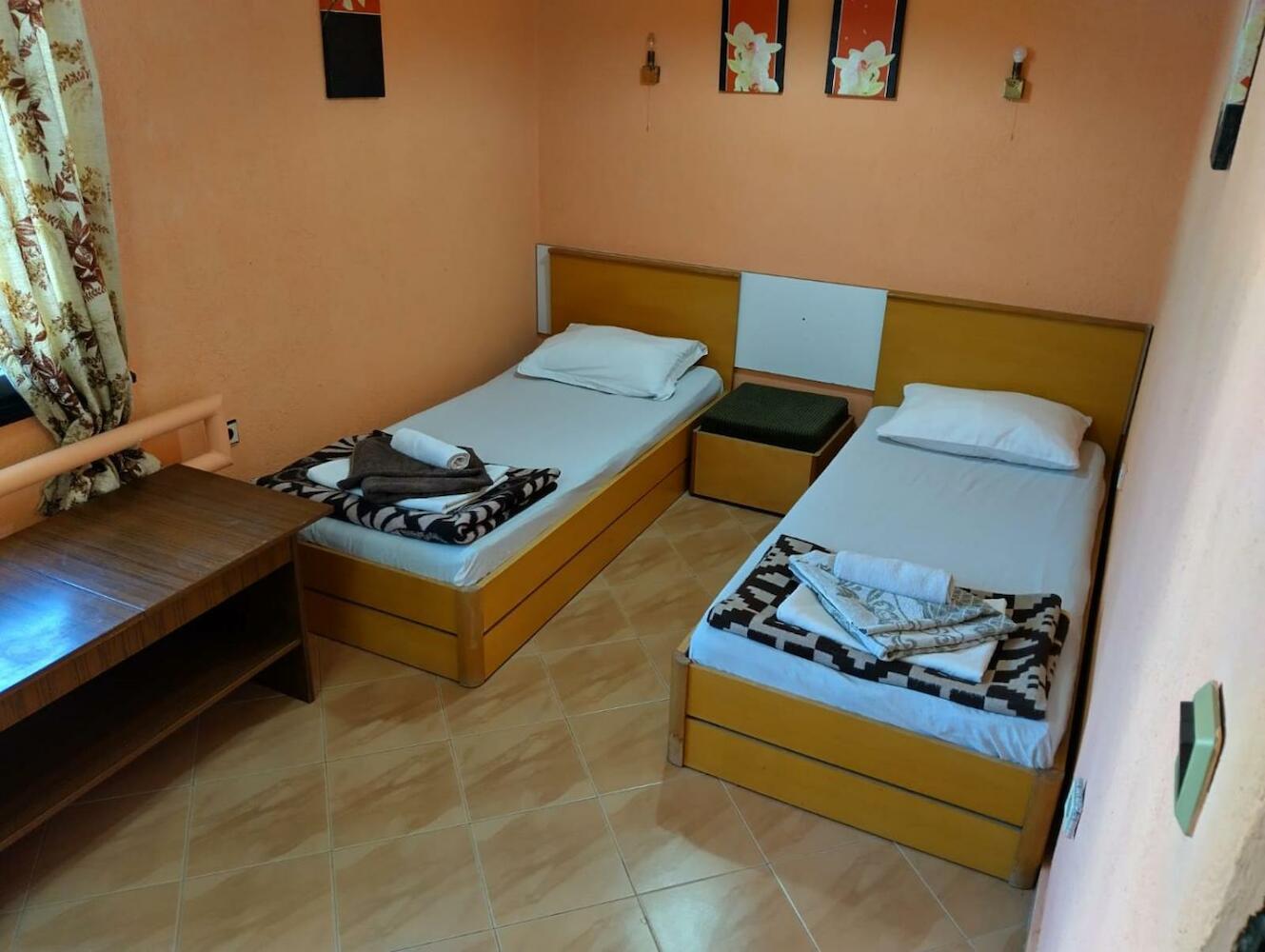 Hostel Varna Botanika, Varna