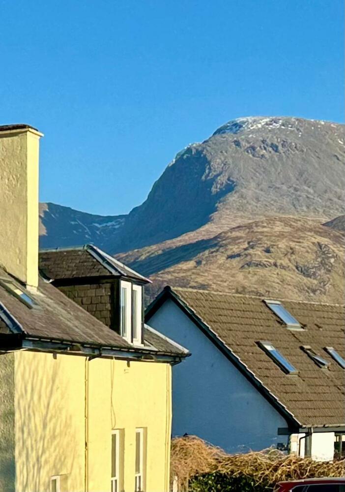 Chase The Wild Goose Hostel, Fort William