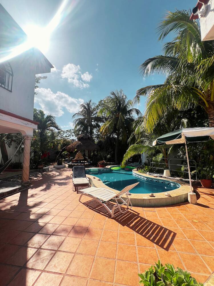 Casamaya Hostel & Diving