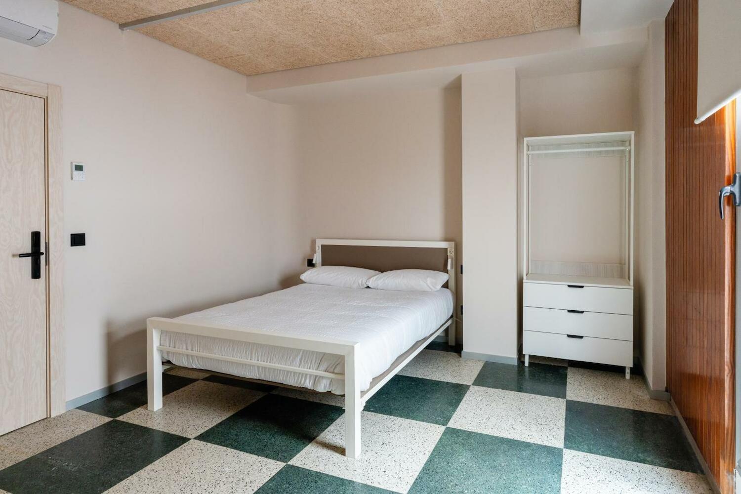 Lamia Bbk Women Hostel-solo Mujeres