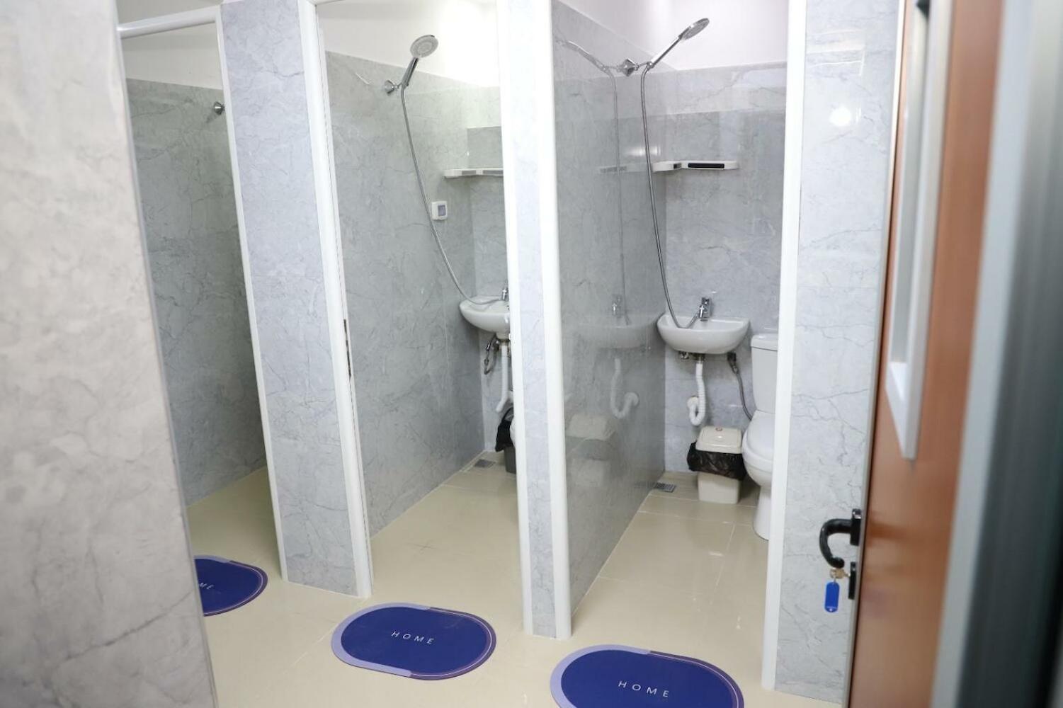 Univers Hostel, Berat