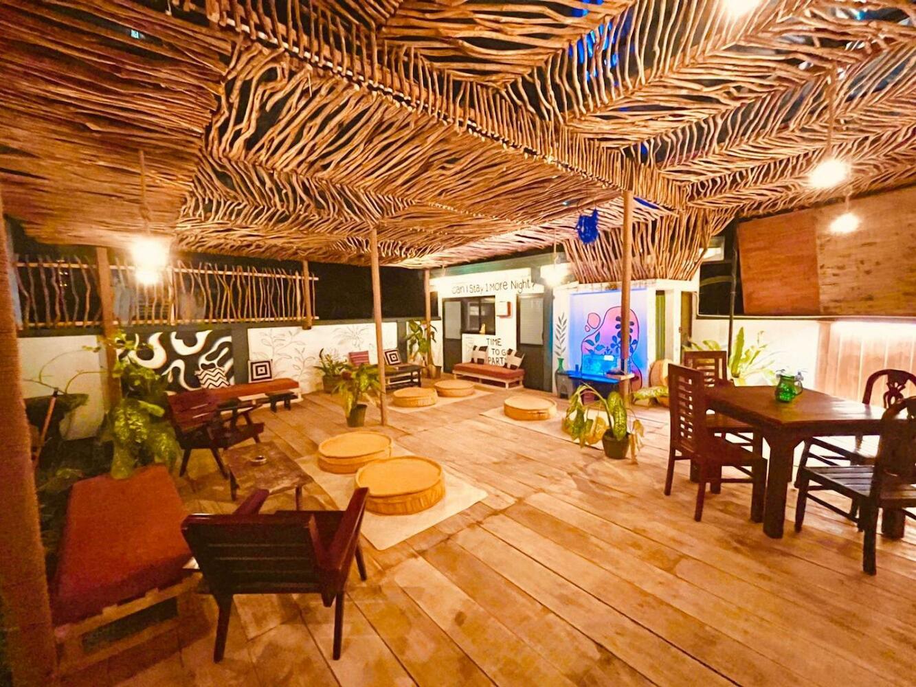 Happy Bunk Hostel, Weligama