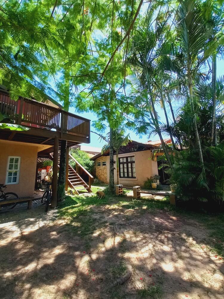Floripa Beach House Hostel