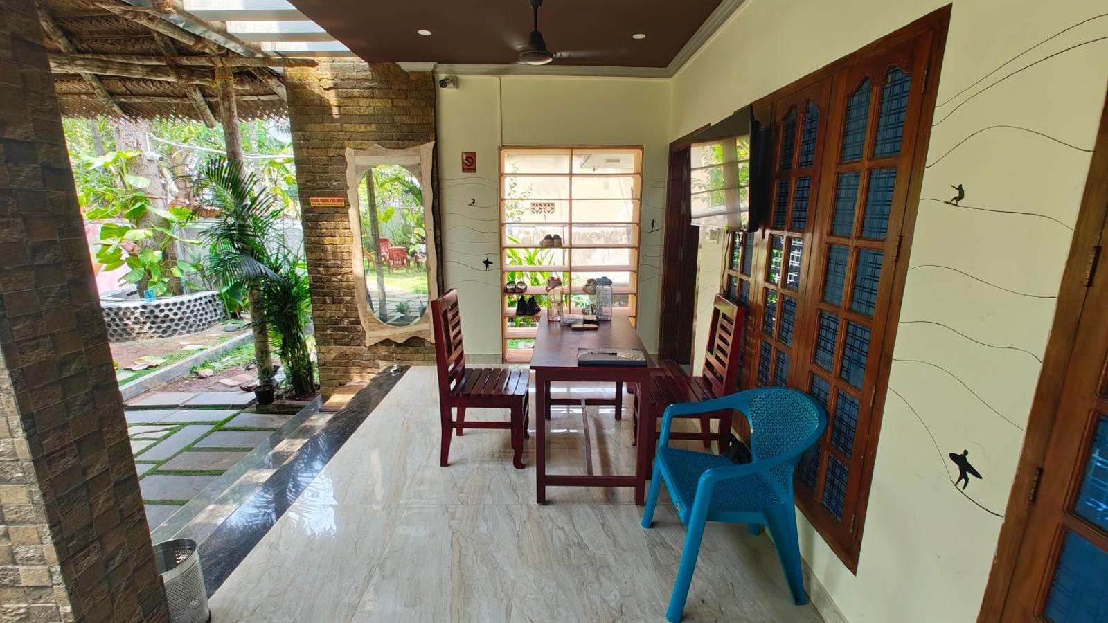 Sky's Surf Hostel, Varkala