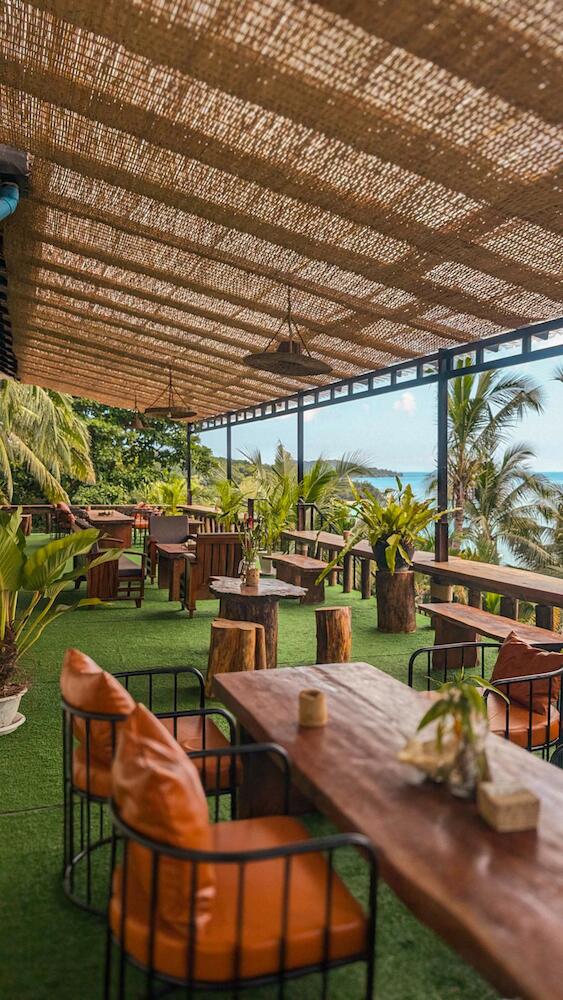 Skybar Koh Rong, Koh Rong