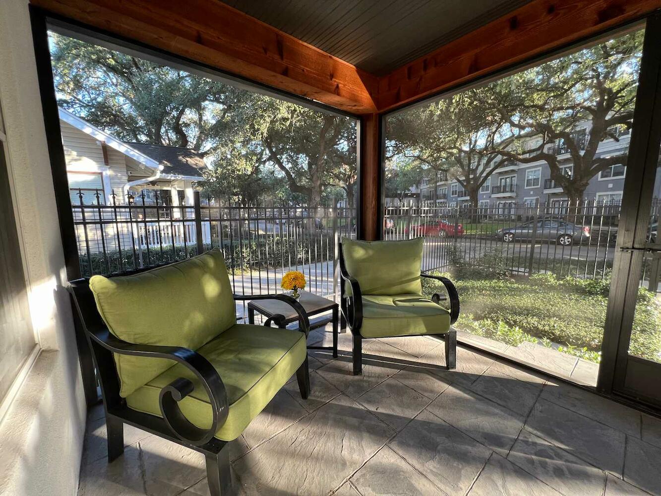 Mycrib Houston Hostel