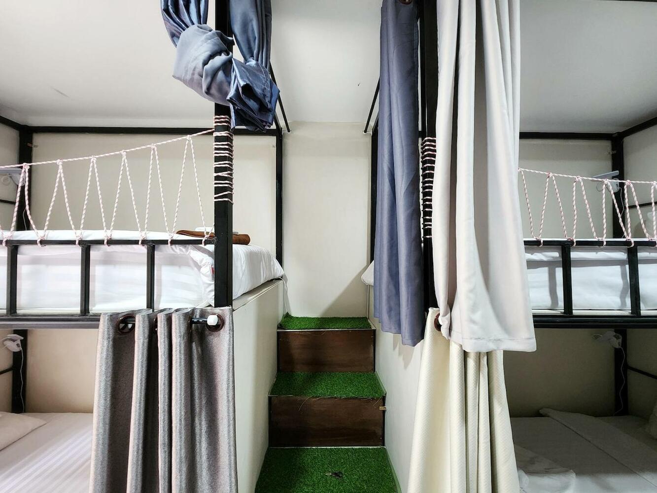 Bambus Restaurant, Bar, Hostel & Glamping