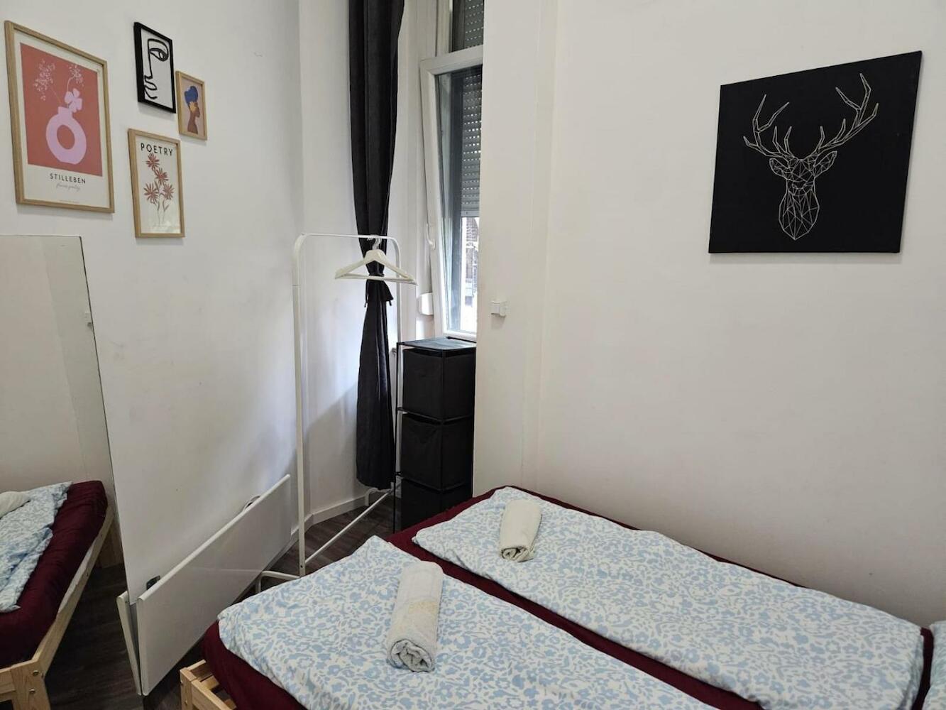 Urban Nomad Rooms & Hostel, Budapest