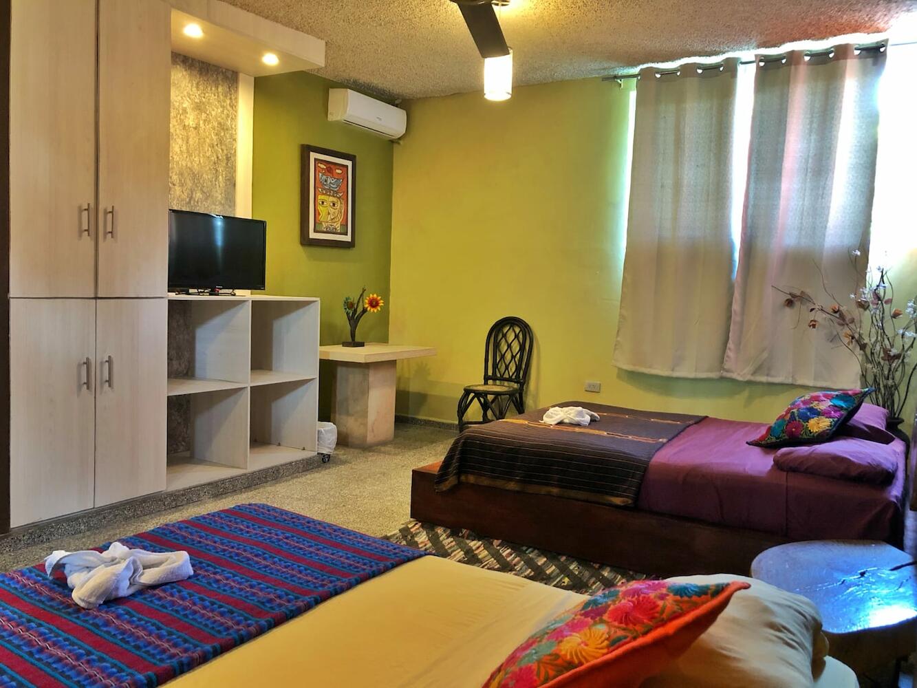 La Zona Hostel