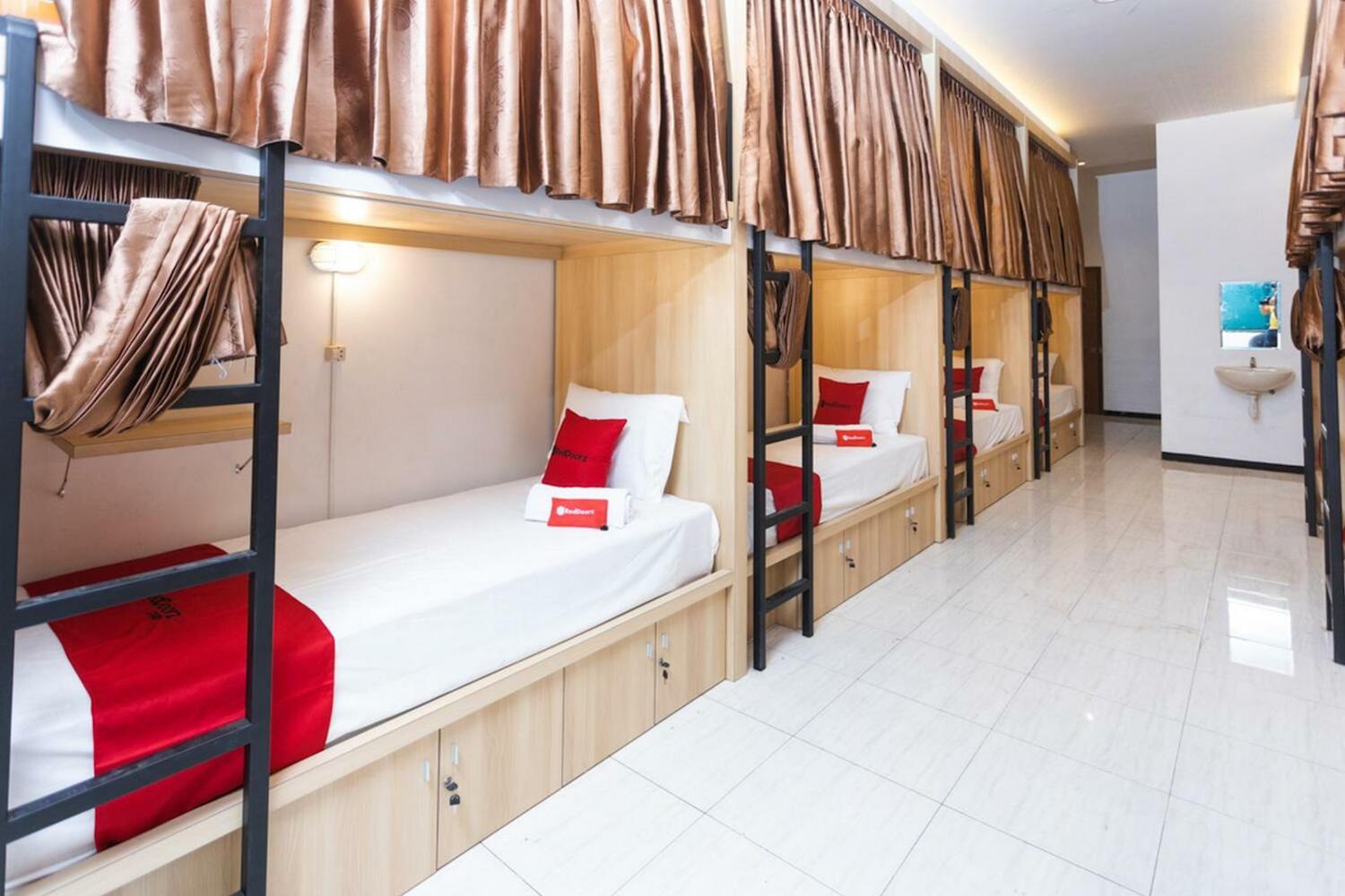 RedDoorz Hostel @ Malang City Center