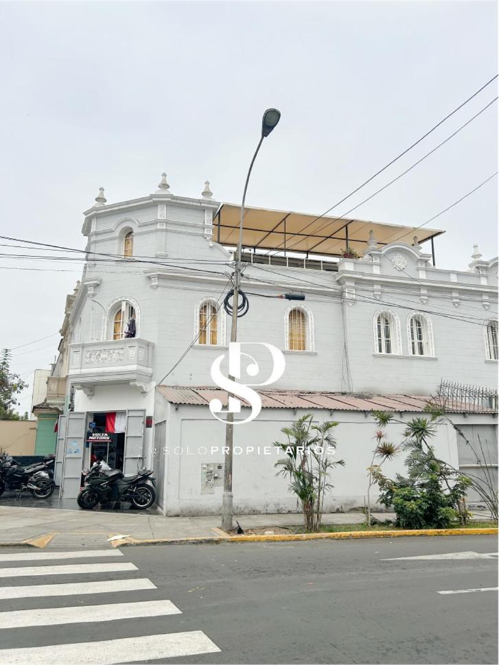 Casa Aguila Y Condor, Lima