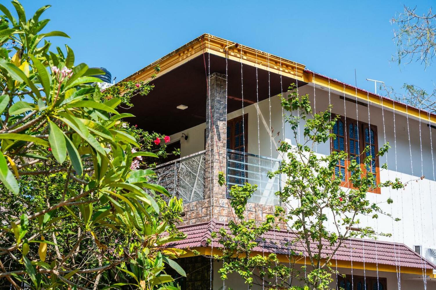 Sky's Surf Hostel, Varkala