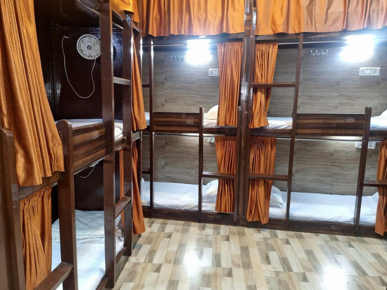 Unibed Dormitory, Mumbai