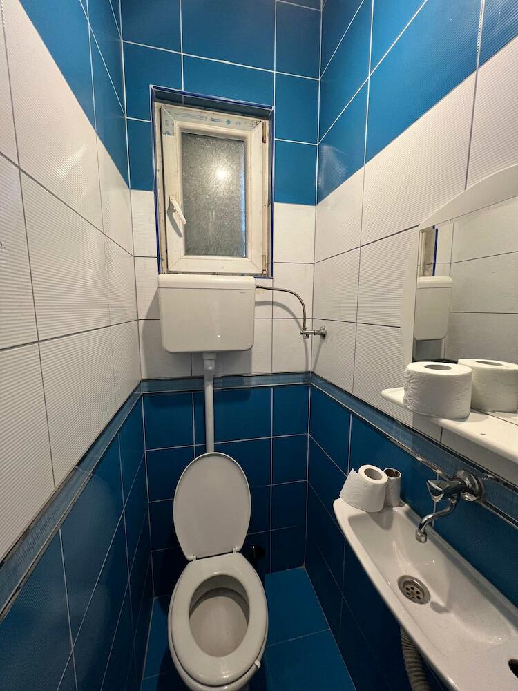 Amazon, Podgorica