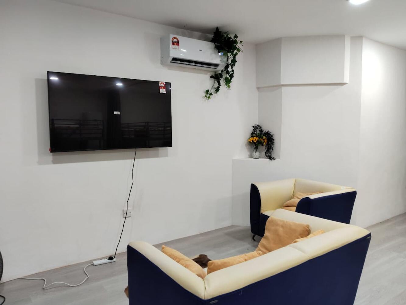 Ride & Rest Aris Lodge, Kuching