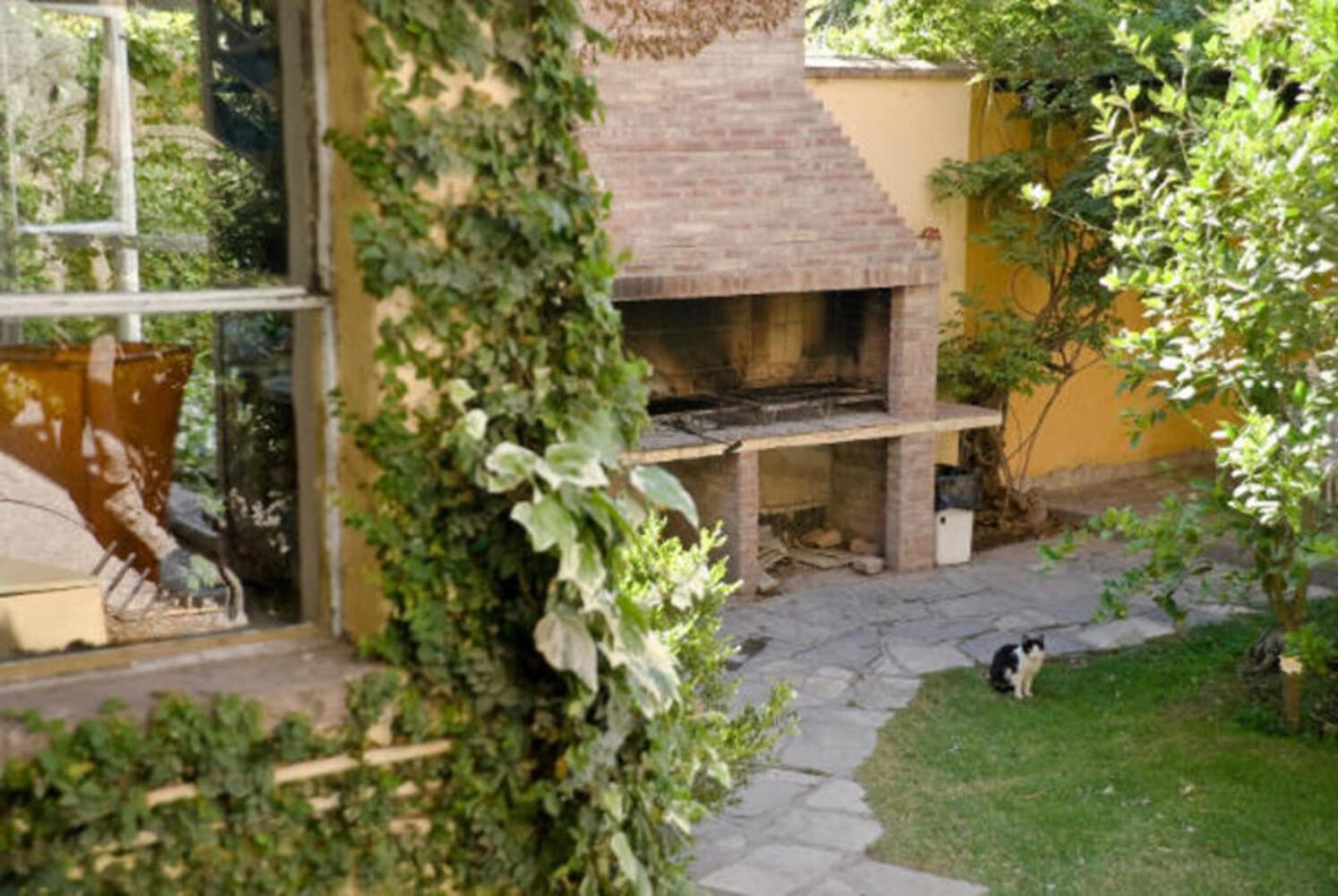 Alamo Hostel & Suites