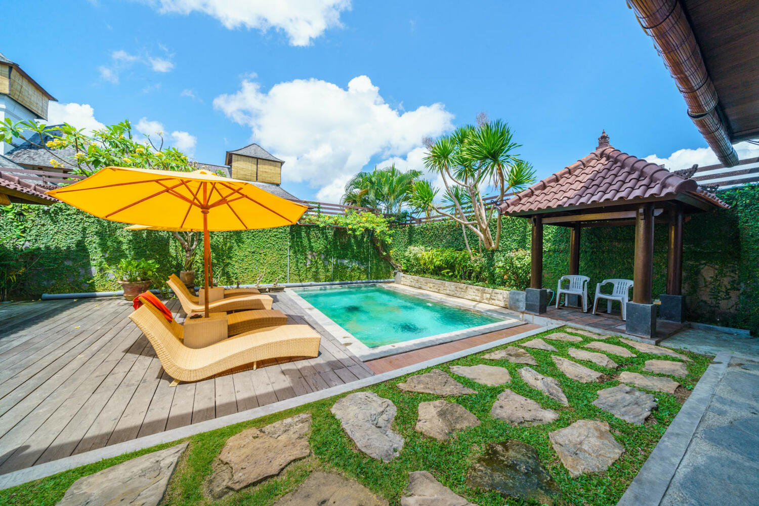 Black Pearl Hostel
