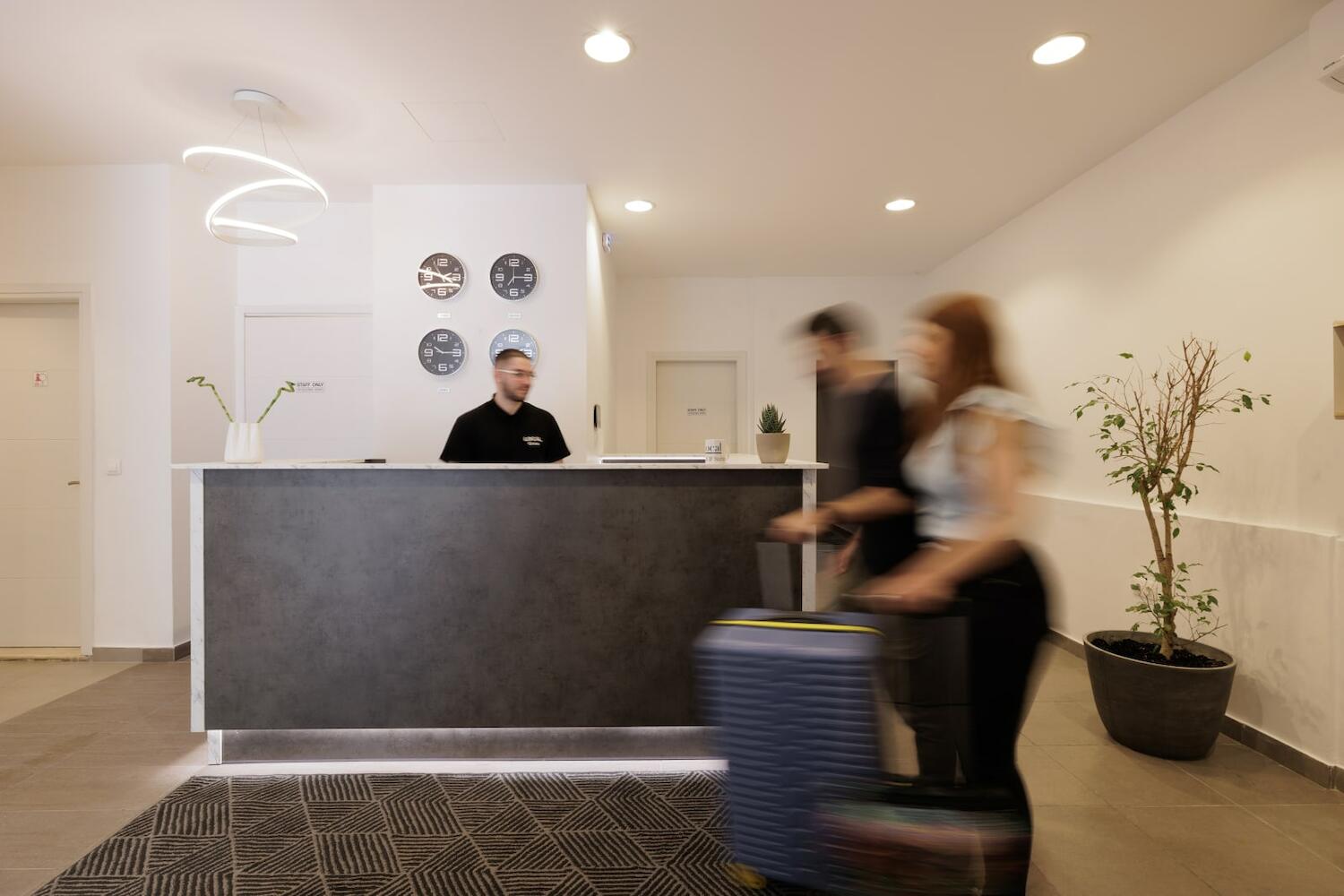 Local Hostel & Suites