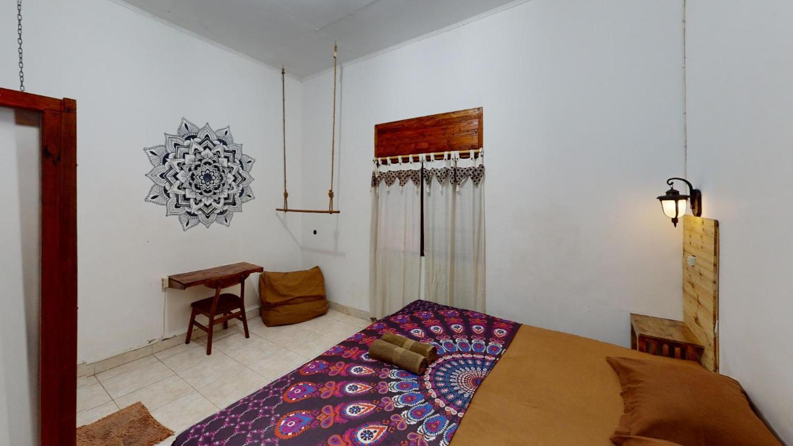 Wood Stone Hostel, Yogyakarta