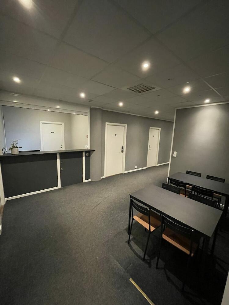 Grad Hotel & Hostel