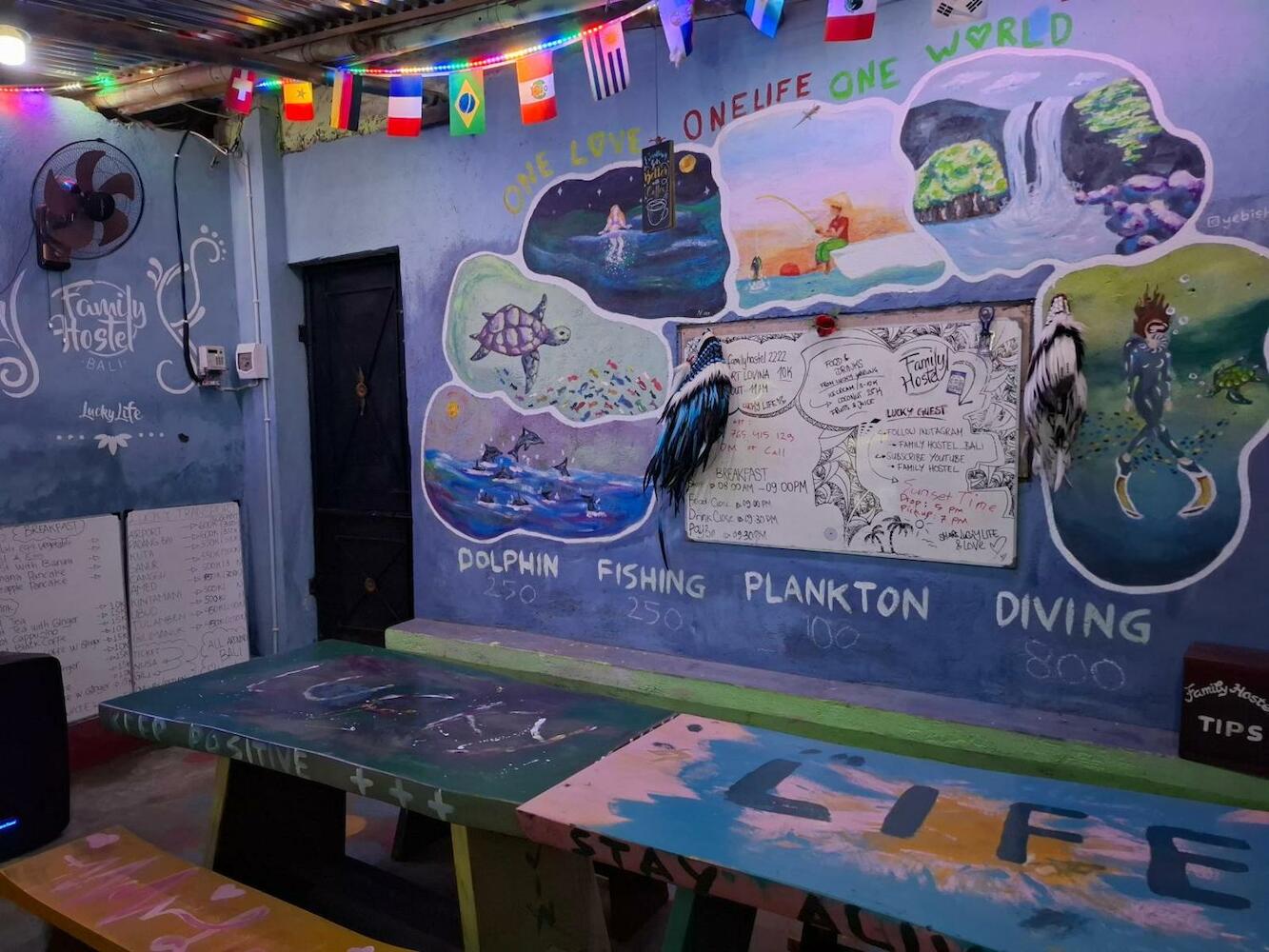 Family Hostel, Lovina Beach