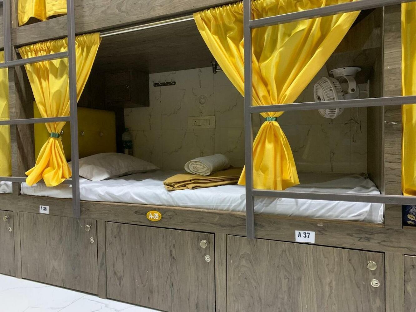 Neenava Dormitory Asalpha, Mumbai