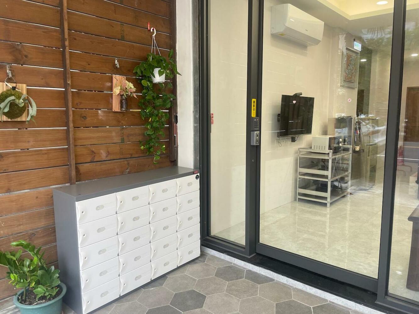 黎明背包客棧sunrise Backpackers Hostel, Hualien