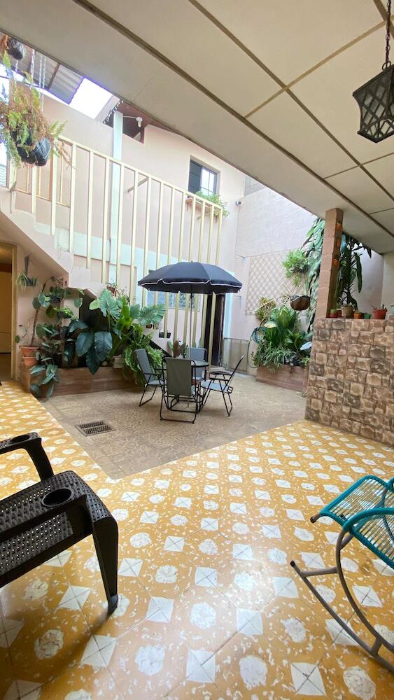 Mountain View Hostel, Santa Ana