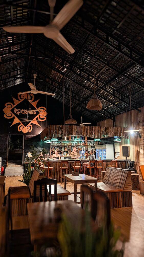 Skybar Koh Rong, Koh Rong