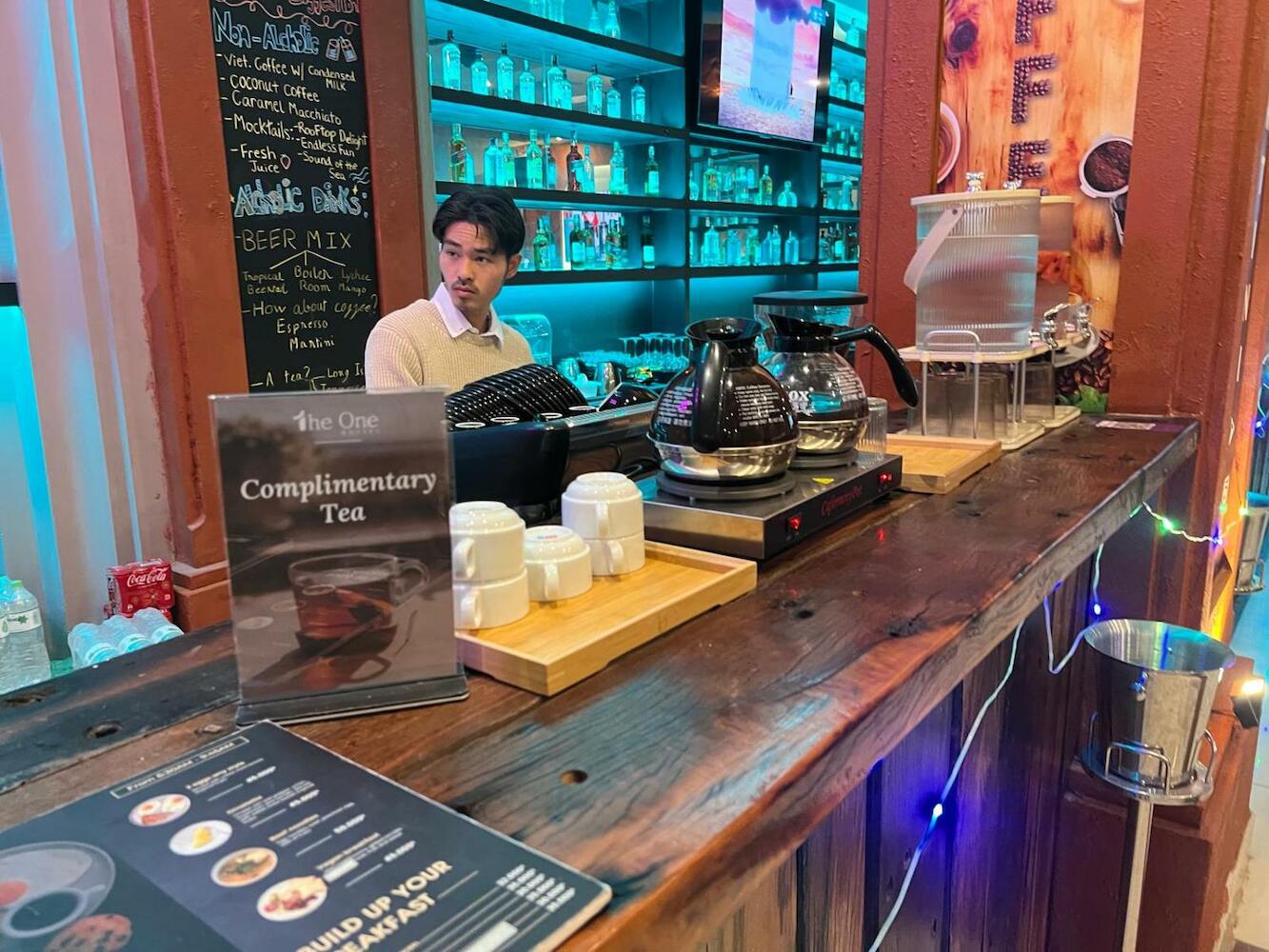 The One Hostel & Rooftop Bar Catba, Cat Ba Island