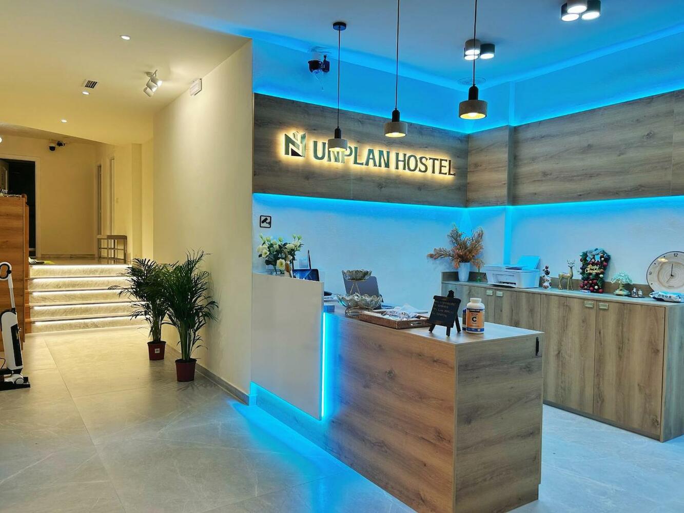 Unplan Hostel