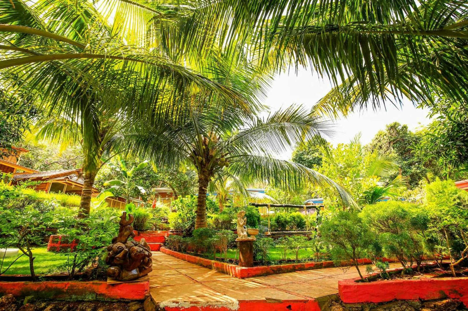 Curlies Zululand Hostel Goa Anjuna
